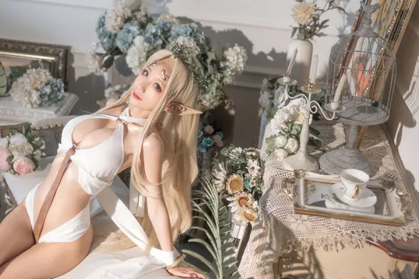 蠢沫沫《白精灵》（147P）（4/147）