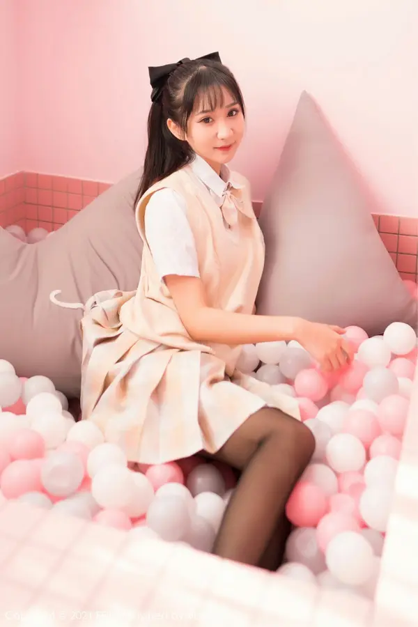 Vol. 0417 小果冻儿（66P）（2/66）