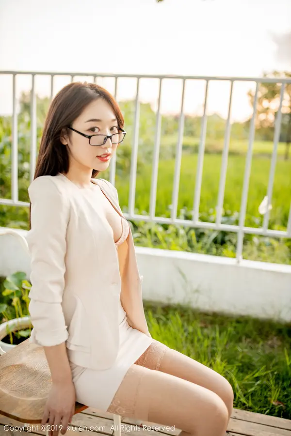 Vol. 01700 小九月（64P）（3/64）