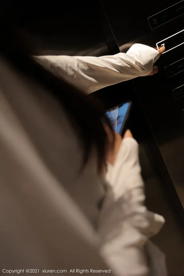 Vol. 03956 蓝莓FY（84P）（4/84）