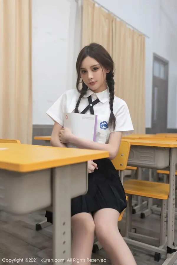 Vol. 03951 王心怡（83P）（2/83）