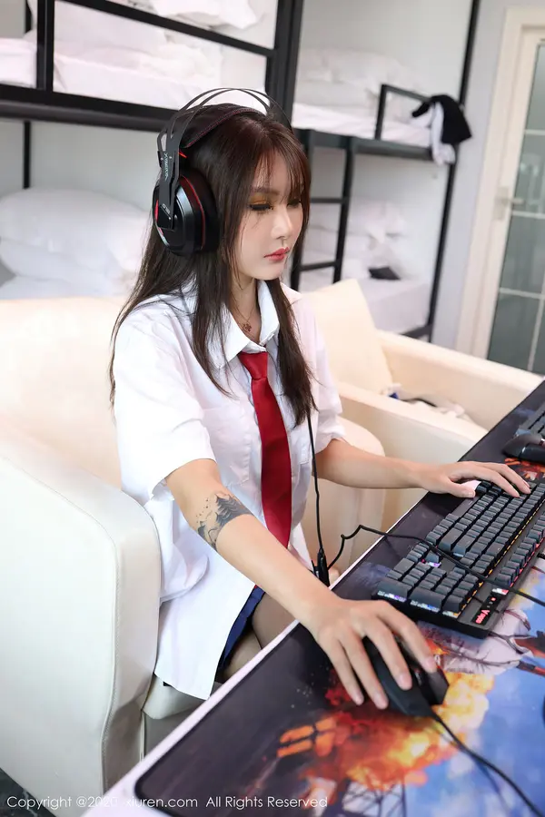 Vol. 02461 Emily顾奈奈（91P）（4/91）