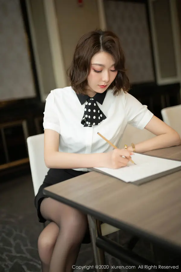 Vol. 02422 艺轩（94P）（4/94）