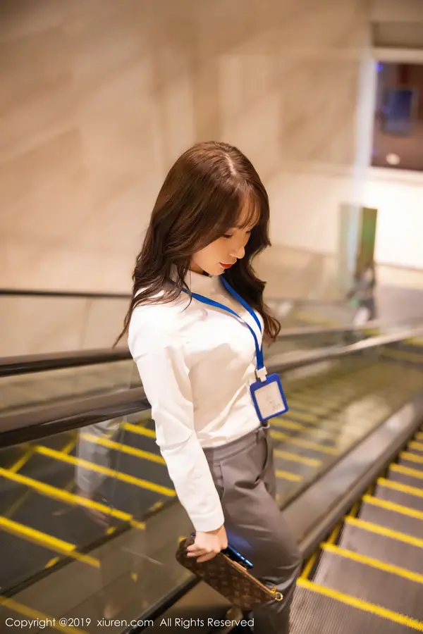 Vol. 01834 周于希Sandy（107P）（4/107）