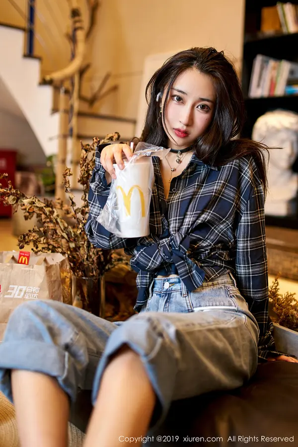 Vol. 01847 Betty林子欣（43P）（2/43）