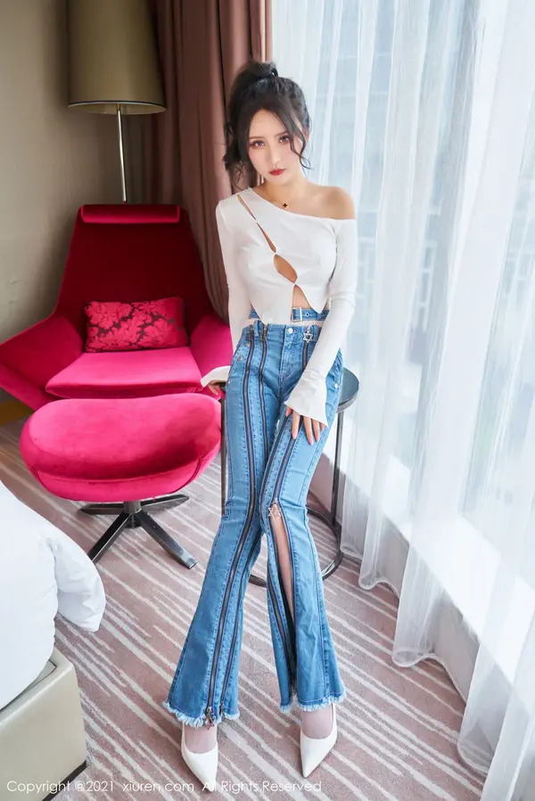 Vol. 03720 Emily尹菲（65P）（4/65）