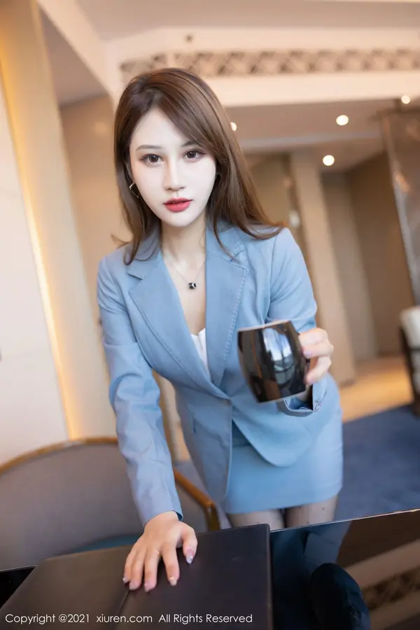 Vol. 04117 张欣欣（84P）（5/84）