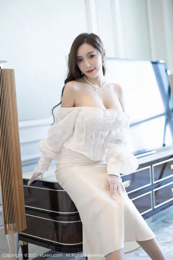 Vol. 04136 王馨瑶yanni（98P）（3/98）