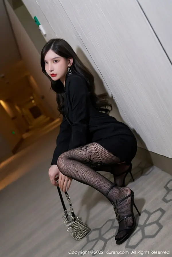 Vol. 04486 周于希Sally（81P）（4/81）