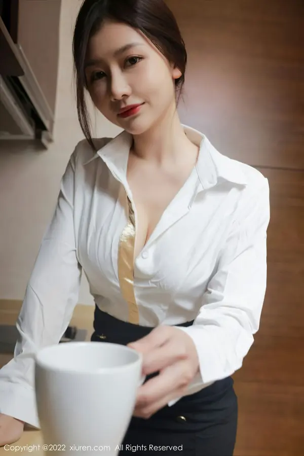 Vol. 04472 尹甜甜（76P）（5/76）