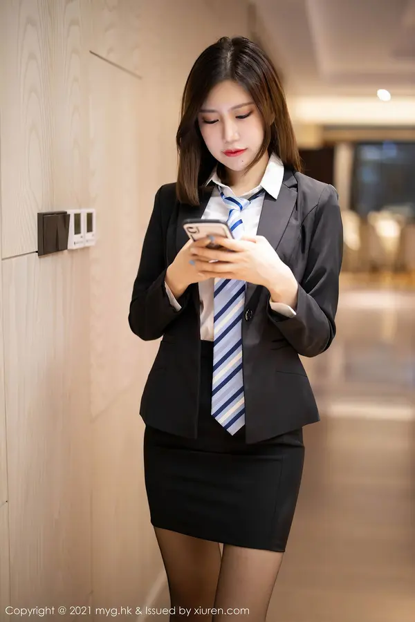 Vol. 0499 Carina绮里嘉（81P）（4/81）
