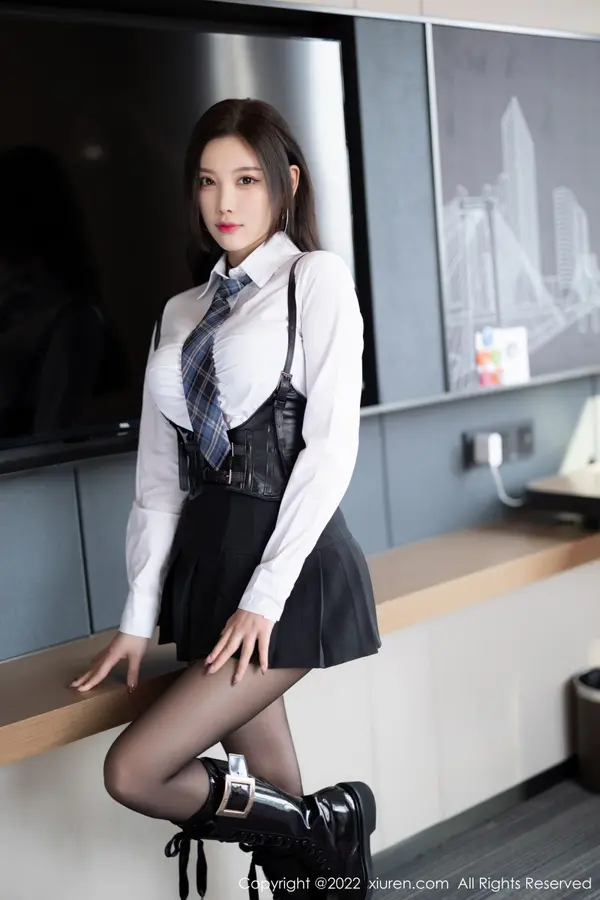 Vol. 04856 杨晨晨Yome（81P）（2/81）