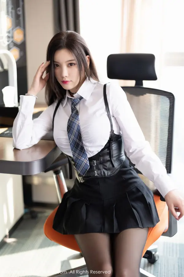 Vol. 04856 杨晨晨Yome（81P）（5/81）
