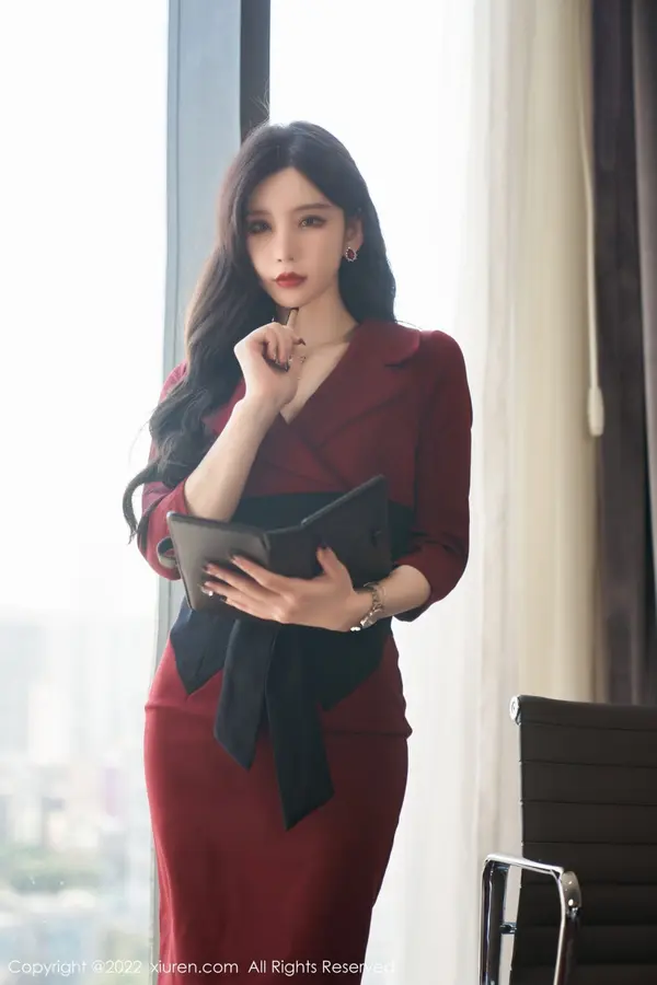 Vol. 04877 周于希Sally（77P）（6/77）