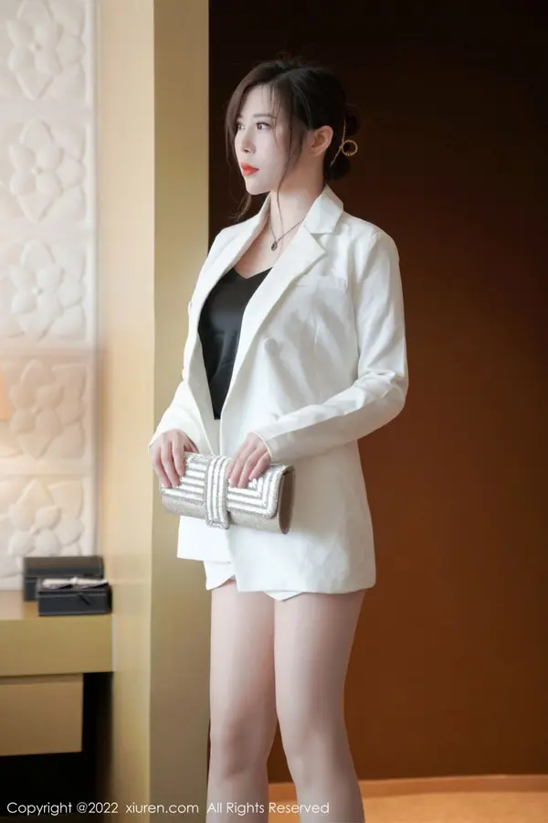 Vol. 04885 白茹雪（72P）（5/72）