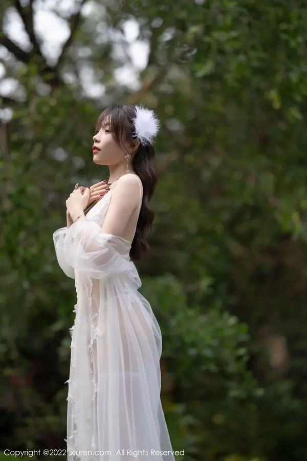 Vol. 04704 芝芝Booty（73P）（2/73）