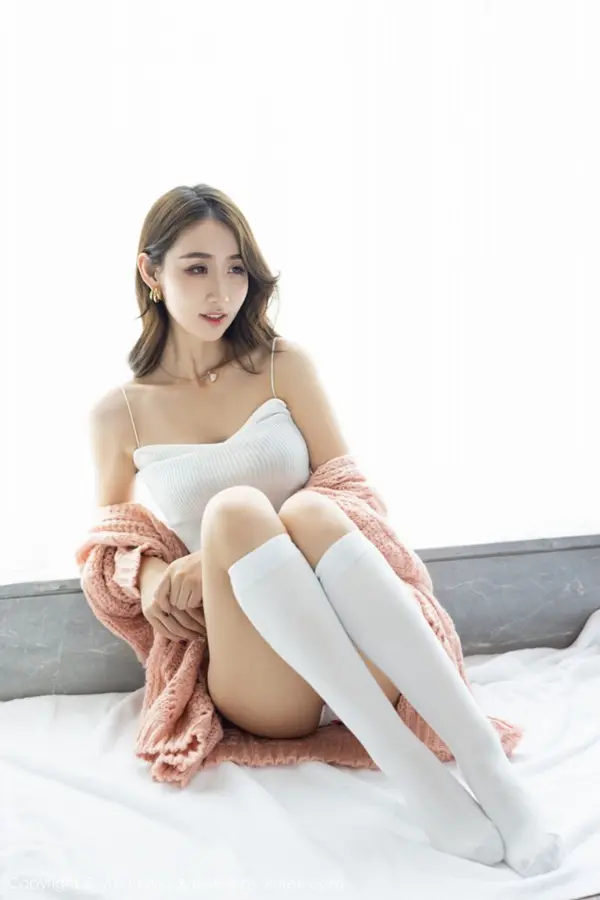 Vol. 0561 萌白酱（66P）（2/66）