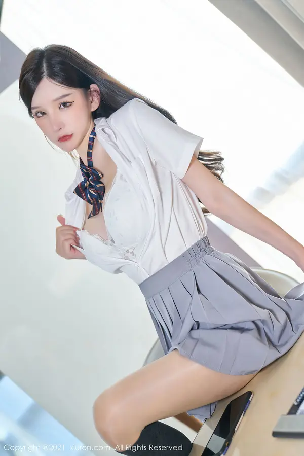 Vol. 04258 周于希Sandy（89P） (3/89)