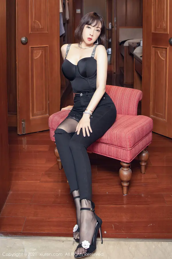 Vol. 04277 果儿Victoria（49P） (2/49)