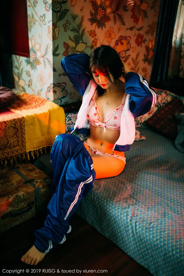 Vol. 0069 圆圆Daphne（51P） (4/51)