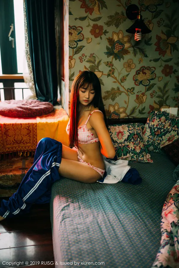 Vol. 0069 圆圆Daphne（51P） (6/51)