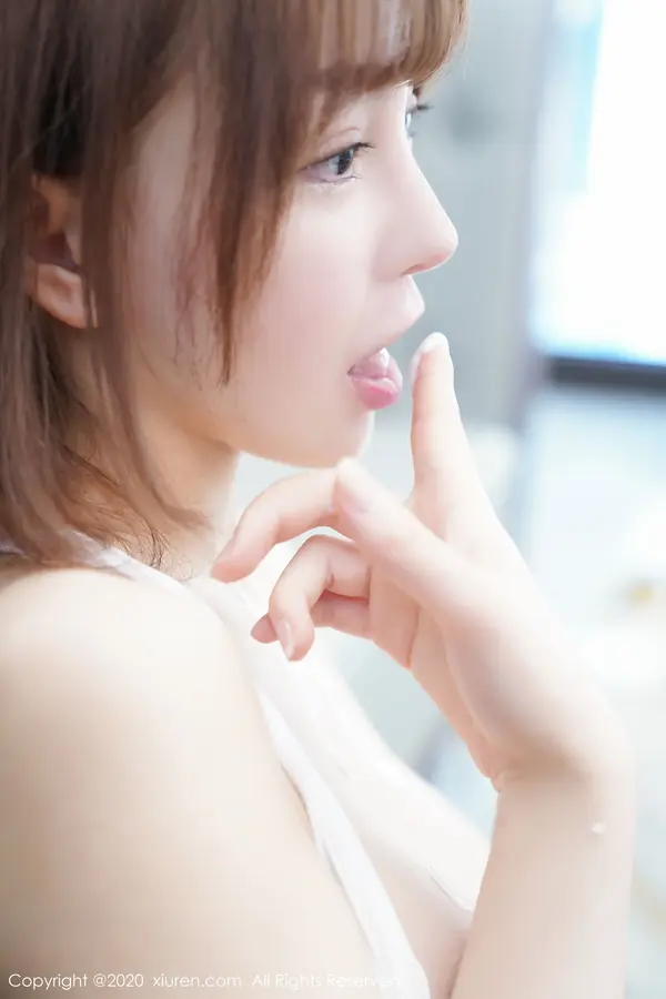 Vol. 02115 UU酱（72P） (2/72)