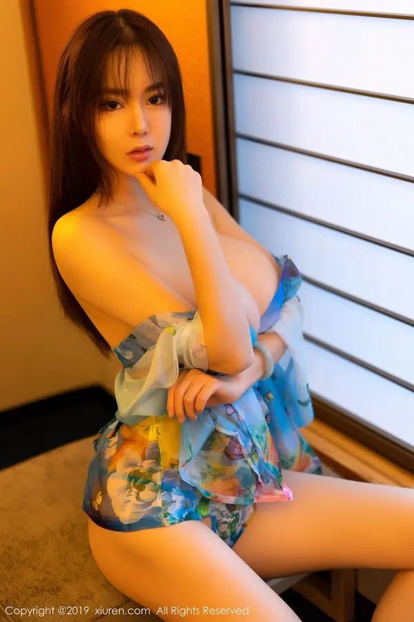 Vol. 01319 易阳Silvia（46P） (2/46)