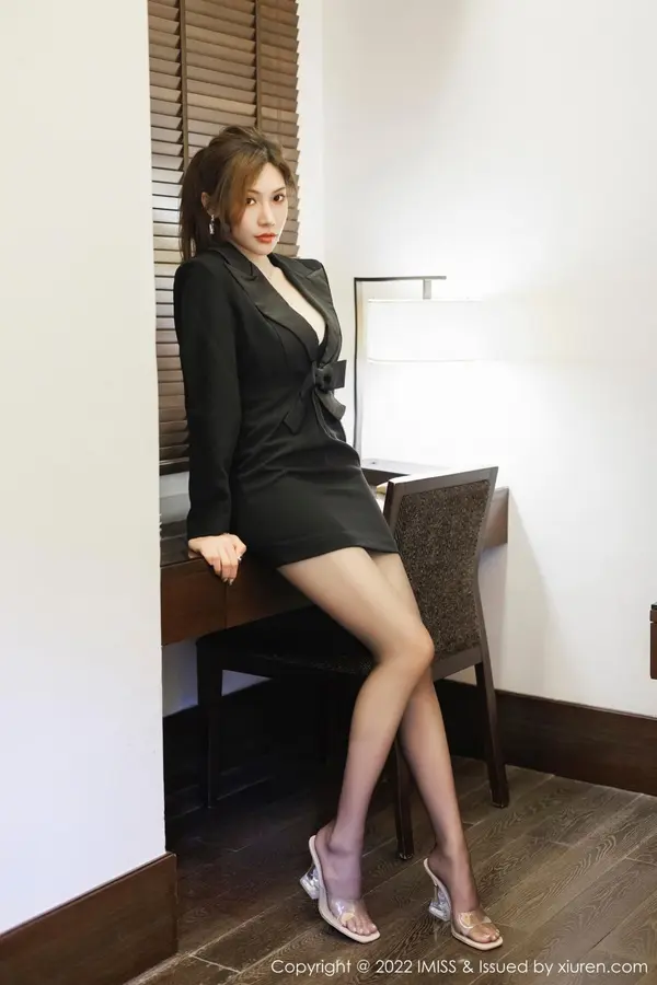 Vol. 0695 小狐狸Kathryn（55P） (2/55)