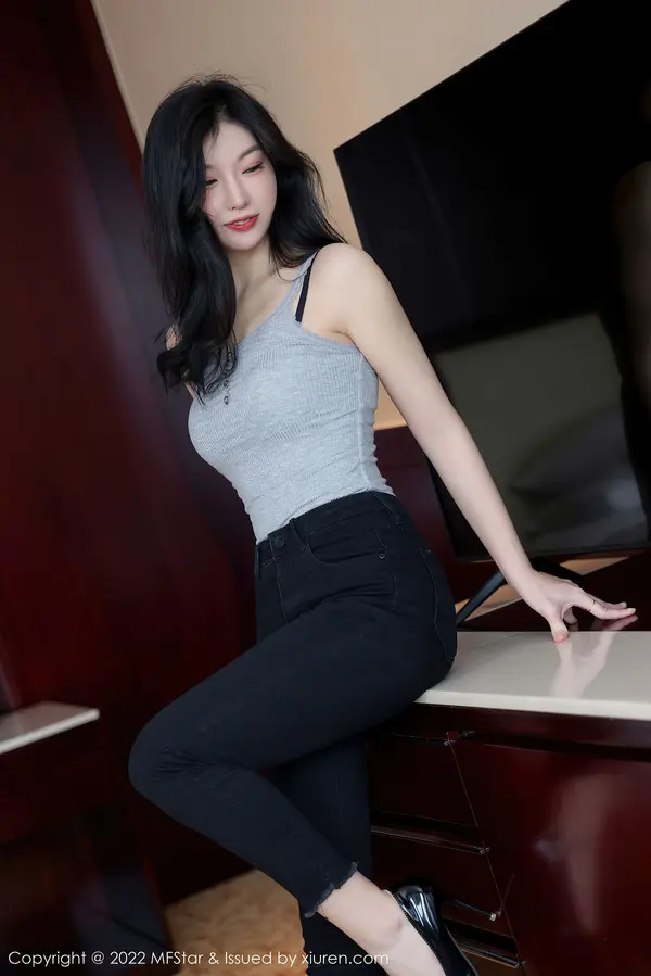 Vol. 0557 人间荒糖（72P） (2/72)