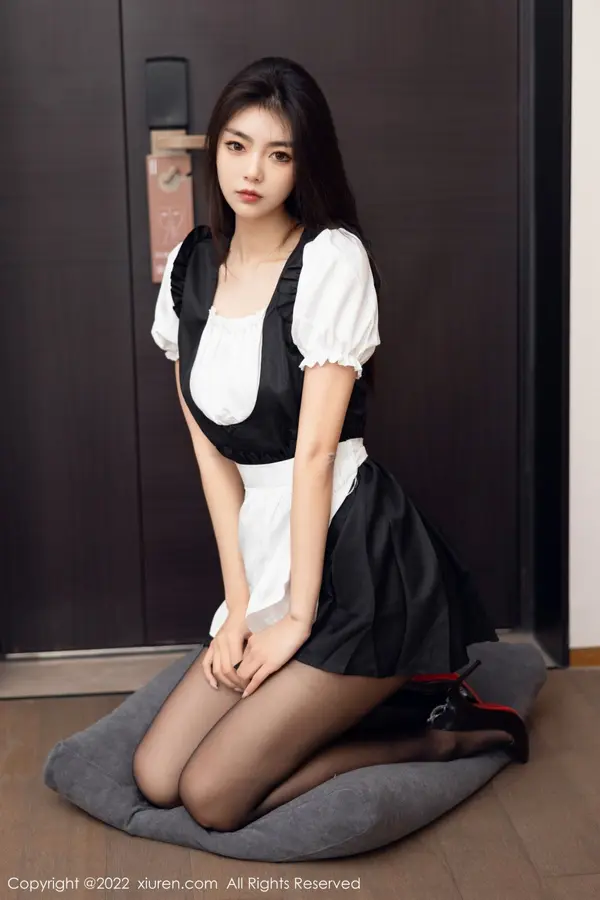 Vol. 05706 可乐Vicky（61P） (3/61)