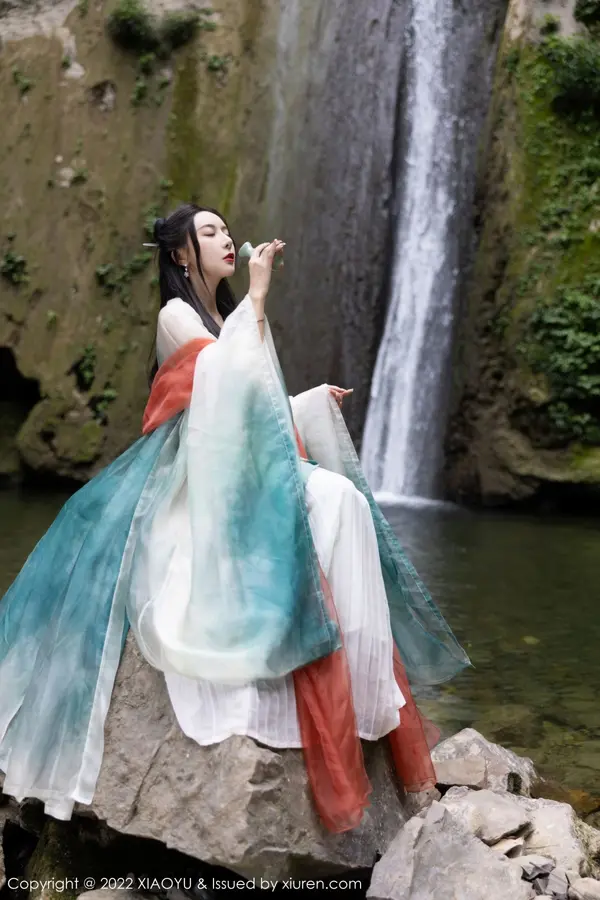 Vol. 0889 王馨瑶yanni（93P） (2/93)