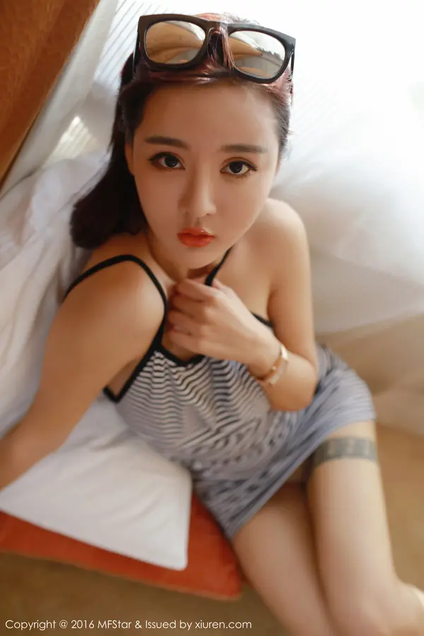 Vol. 0060 佳佳JiaJia（57P） (2/57)