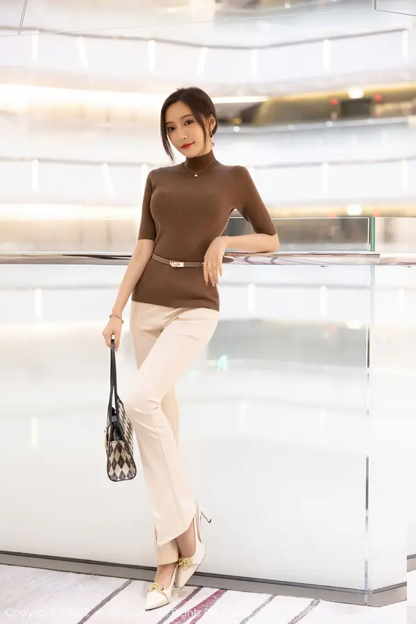 Vol. 05978 王馨瑶yanni（82P） (2/82)