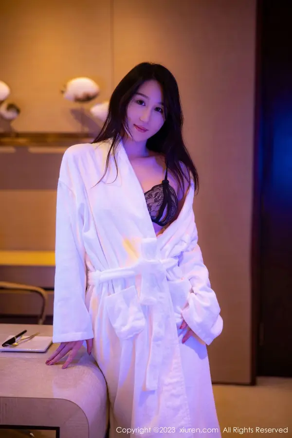 Vol. 06083 薇薇酱（85P） (4/85)