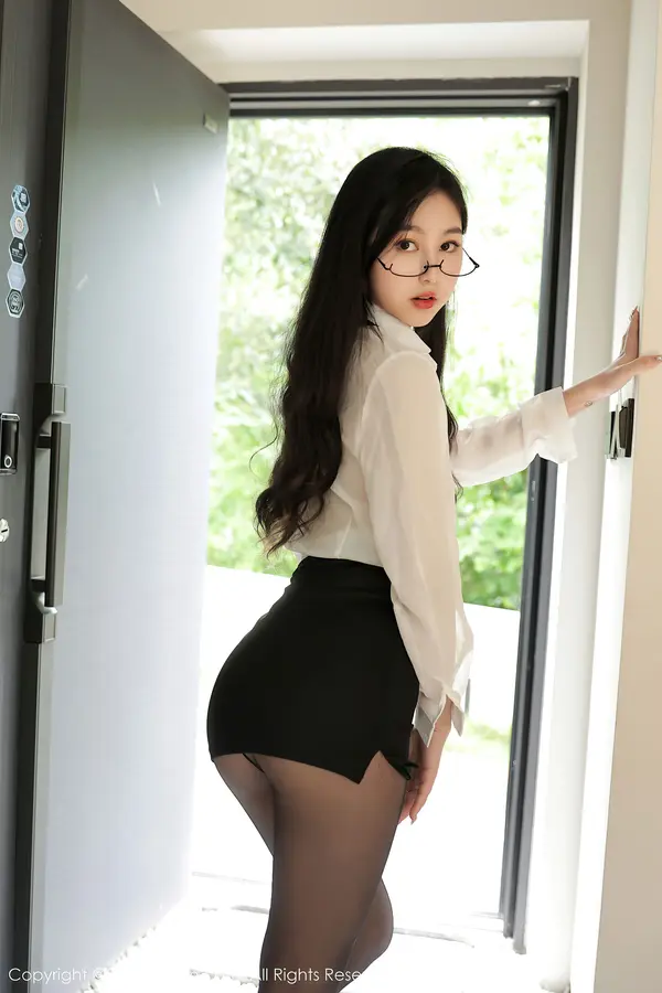 Vol. 05117 谢晚晚（84P） (2/84)