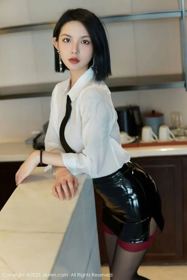 Vol. 06158 乔一一（81P） (4/81)