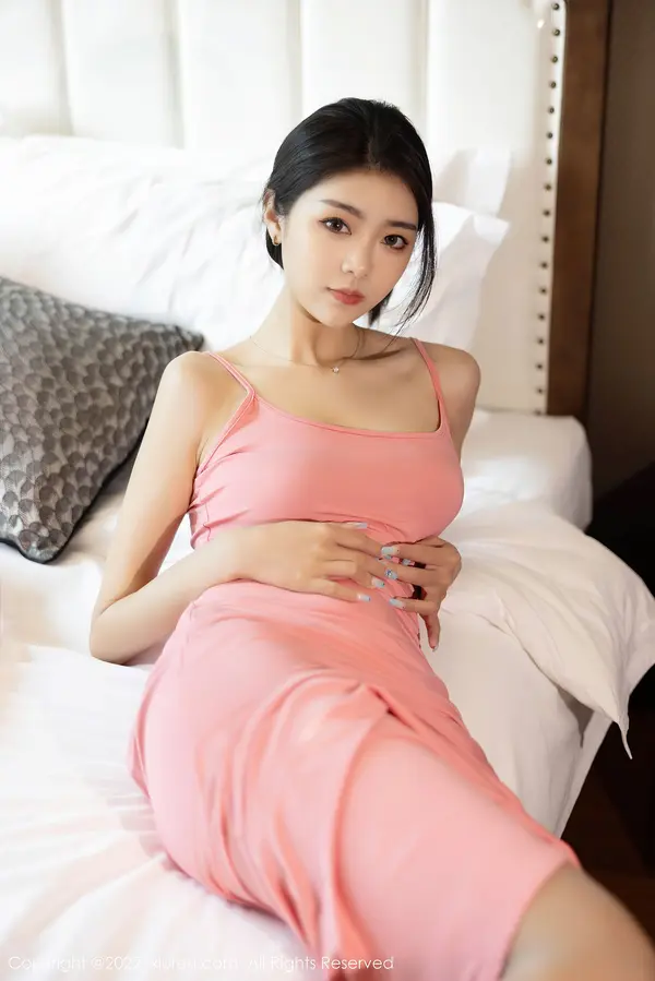 Vol. 04940 可乐Vicky（52P） (2/52)