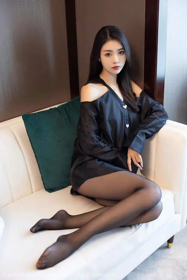 Vol. 04940 可乐Vicky（52P） (4/52)