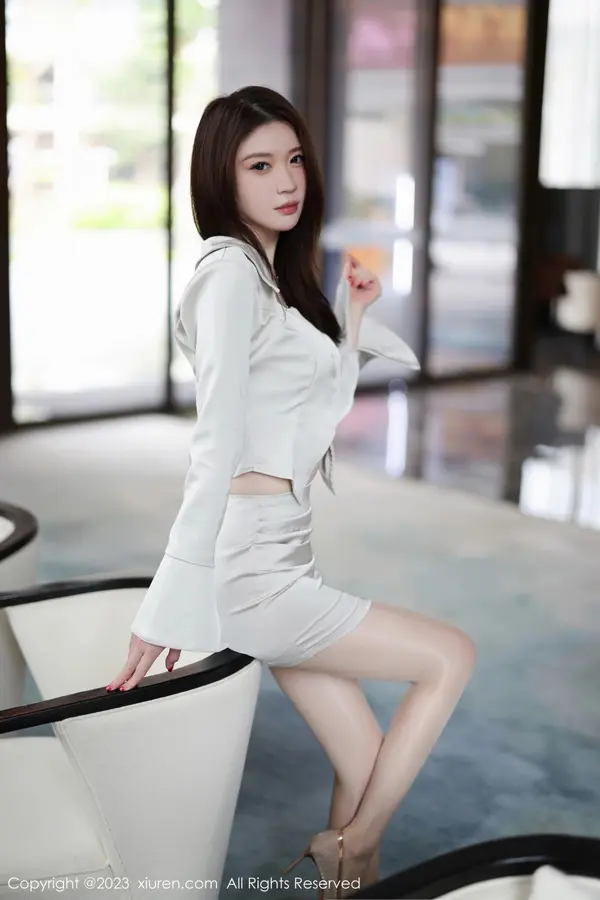 Vol. 07709 梦心玥（89P） (2/89)