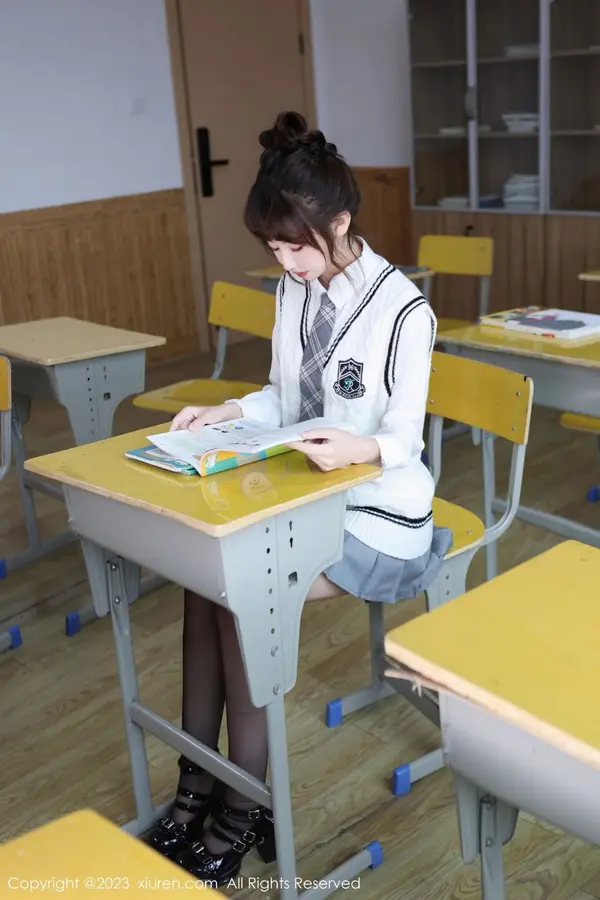 Vol. 07712 白笑笑（88P） (2/88)