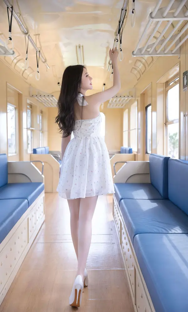 鱼子酱Fish《风吹过想你的车站》（120P） (6/120)