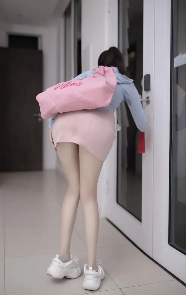 鱼子酱Fish《等下班的人》（130P） (5/130)