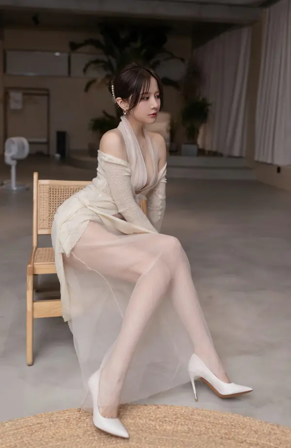 鱼子酱Fish《阿芙洛狄忒》（131P） (2/131)