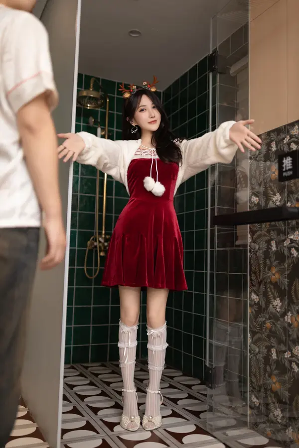 鱼子酱Fish《圣诞快乐2023》（144P） (3/144)