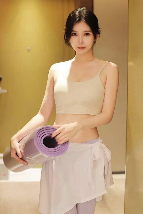 尹甜甜《瑜伽老师》（81P） (5/81)