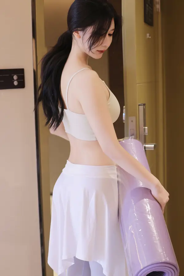 尹甜甜《瑜伽老师》（81P） (6/81)