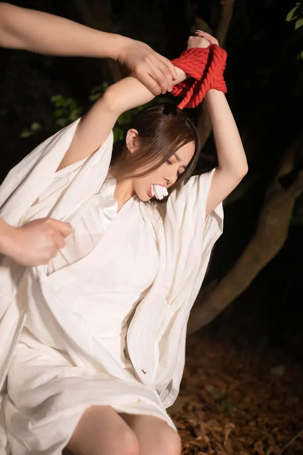 鱼子酱Fish《小树林的故事》（40P） (6/40)