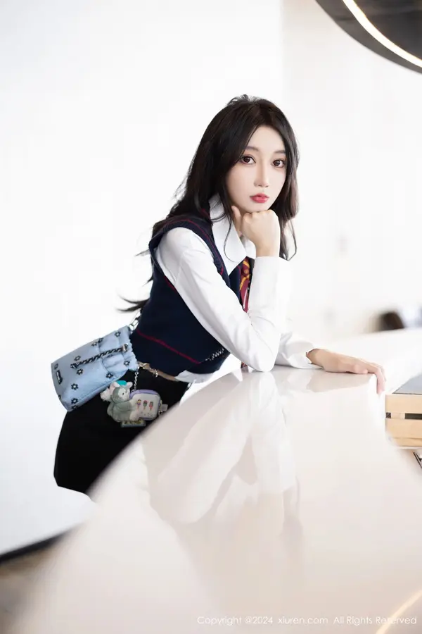 Vol. 08247 玥儿玥（83P） (5/83)