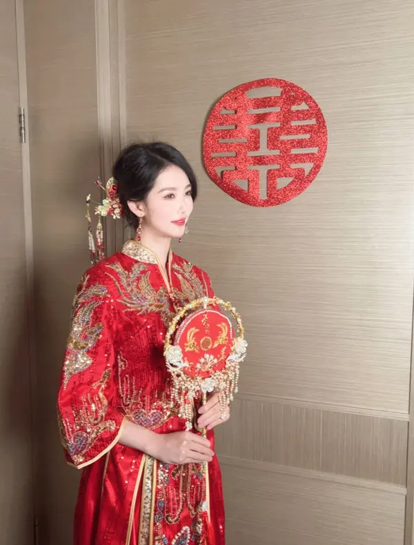 Vol. 8376 利世《私购流出》（54P + 2V）-妹子录-美女图片|美女写真 专注超高清美女图片分享网站