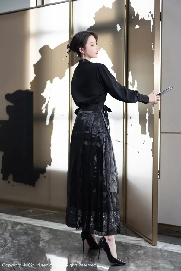 Vol. 08465 梦心玥（83P） (5/83)
